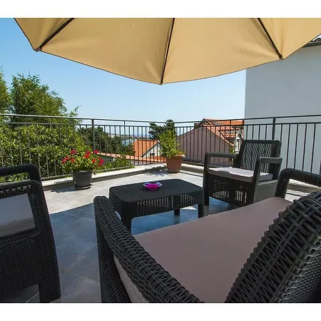 Splendid Marjan Apartment