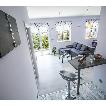 Splendid Marjan * Σπλιτ